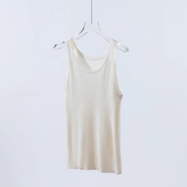 Fine-Spun 100% Superfine Merino Wool Round-Neck Knitted Camisole for Women, Thin, Slim-Fitting, Sleeveless Base Layer Top