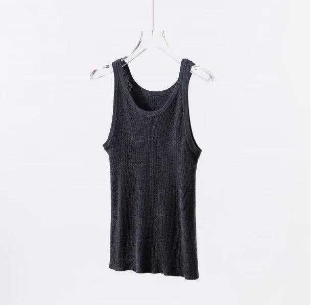 Fine-Spun 100% Superfine Merino Wool Round-Neck Knitted Camisole for Women, Thin, Slim-Fitting, Sleeveless Base Layer Top