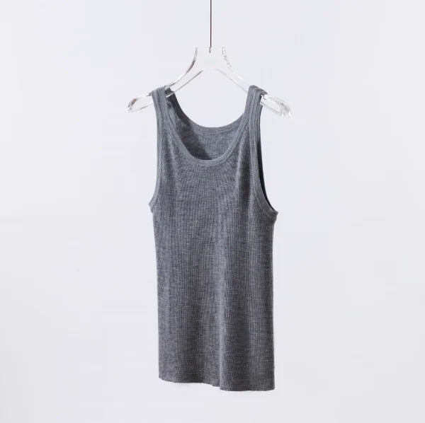 Fine-Spun 100% Superfine Merino Wool Round-Neck Knitted Camisole for Women, Thin, Slim-Fitting, Sleeveless Base Layer Top