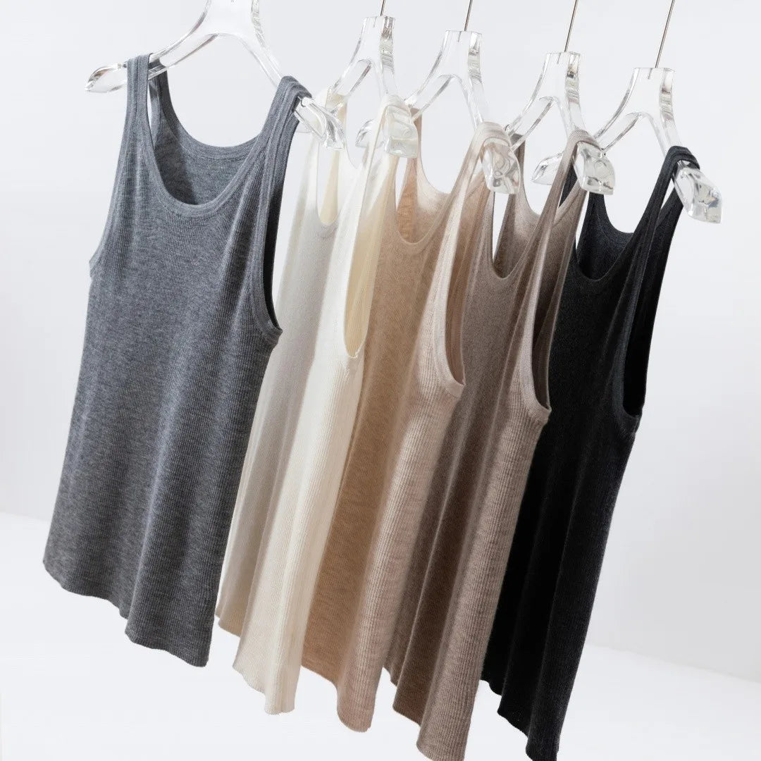 Fine-Spun 100% Superfine Merino Wool Round-Neck Knitted Camisole for Women, Thin, Slim-Fitting, Sleeveless Base Layer Top