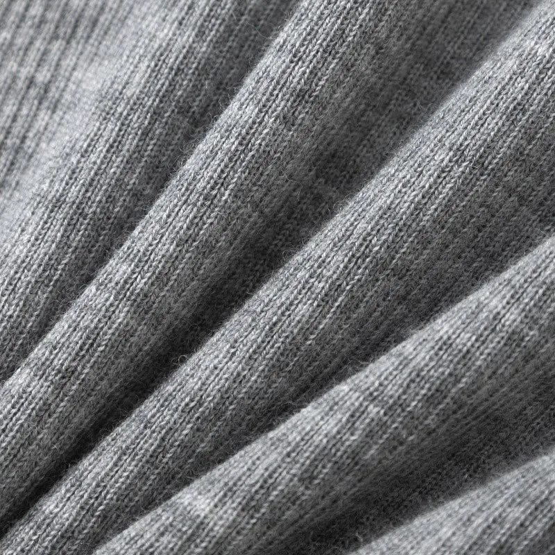 Fine-Spun 100% Superfine Merino Wool Round-Neck Knitted Camisole for Women, Thin, Slim-Fitting, Sleeveless Base Layer Top