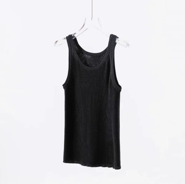 Fine-Spun 100% Superfine Merino Wool Round-Neck Knitted Camisole for Women, Thin, Slim-Fitting, Sleeveless Base Layer Top