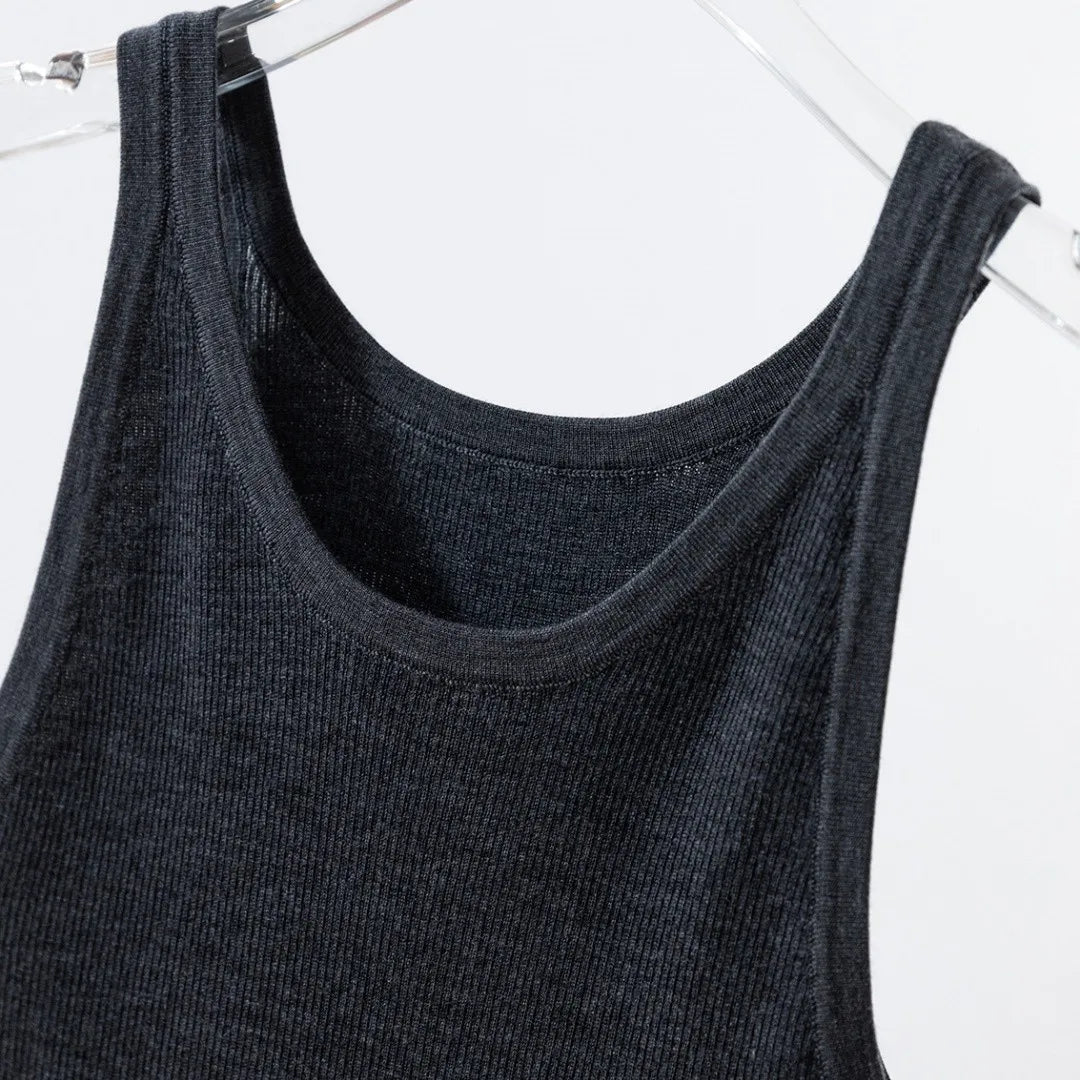 Fine-Spun 100% Superfine Merino Wool Round-Neck Knitted Camisole for Women, Thin, Slim-Fitting, Sleeveless Base Layer Top